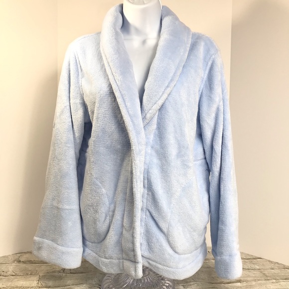 Fuzzy bed jacket Clearance